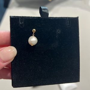 Mejuri single pearl drop earring